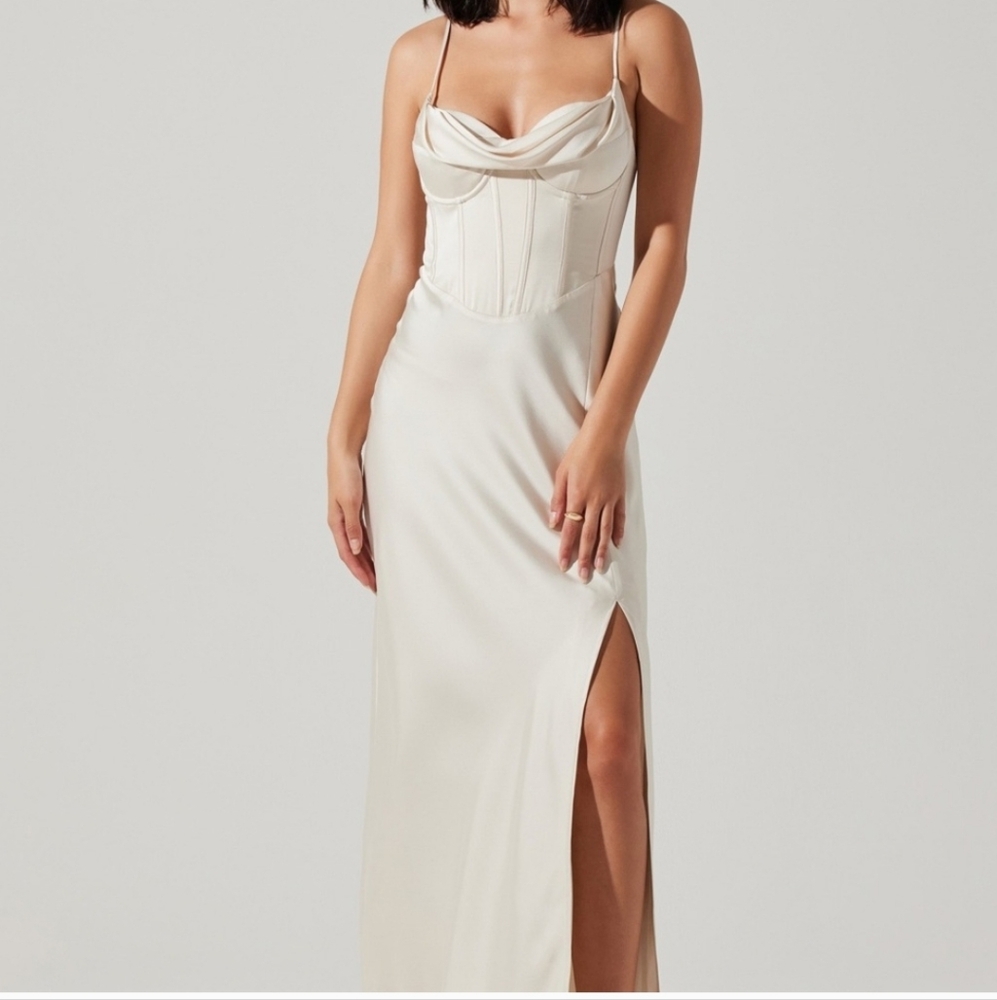 ASTR Cannes Cream Sarin Dress
